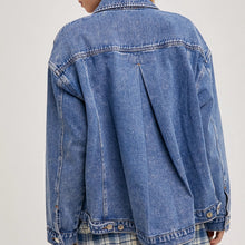 Load image into Gallery viewer, Denim Oversized Jacket
