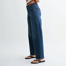 Load image into Gallery viewer, Classic Mid Rise Straight - Just Black Denim Dark Denim