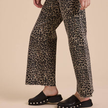 Load image into Gallery viewer, Leopard Print Pants
