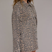Load image into Gallery viewer, Leopard Print Oversized Jacket
