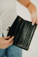 Load image into Gallery viewer, Essentials Carryall Wallet
