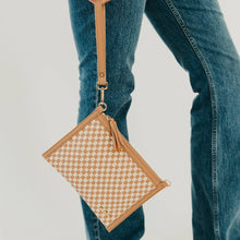 Load image into Gallery viewer, Veda Woven Crossbody and Clutch Bag
