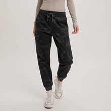 Load image into Gallery viewer, Women's Camo Jogger Pants
