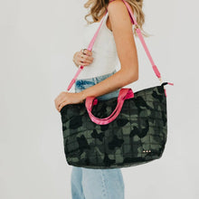Load image into Gallery viewer, Day Dreamer Quilted Tote Bag

