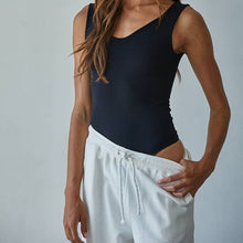 Load image into Gallery viewer, Double Layered Seamless U-V Neck Sleeveless Bodysuit
