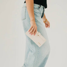 Load image into Gallery viewer, Essentials Carryall Wallet
