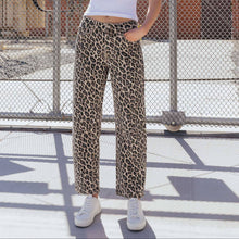 Load image into Gallery viewer, High Rise Leopard Print Barrel Jeans
