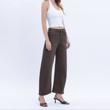 Load image into Gallery viewer, Vervet High Rise Barrel Jeans ~ Toast
