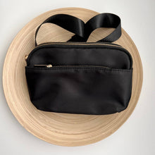Load image into Gallery viewer, Crossbody/hip bag
