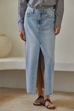 Load image into Gallery viewer, Denim Light Wash Cut off Midi Skirt
