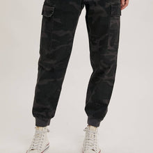 Load image into Gallery viewer, Women's Camo Jogger Pants

