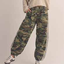 Load image into Gallery viewer, Soft Washed Vintage Camo Jogger Pants
