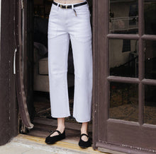 Load image into Gallery viewer, High Rise Raw Hem Barrel Jeans ~ White
