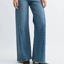 Load image into Gallery viewer, Full Length Twisted Seam Wide Leg JBD ~ Dark Wash

