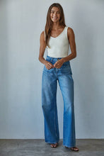 Load image into Gallery viewer, Double Layered Seamless U-V Neck Sleeveless Bodysuit
