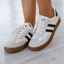 Load image into Gallery viewer, Striped Lace-up Flat Sneakers
