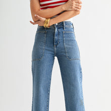 Load image into Gallery viewer, Utility Wide Leg Jeans ~ Just Black Denim
