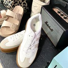 Load image into Gallery viewer, Women's Sneakers
